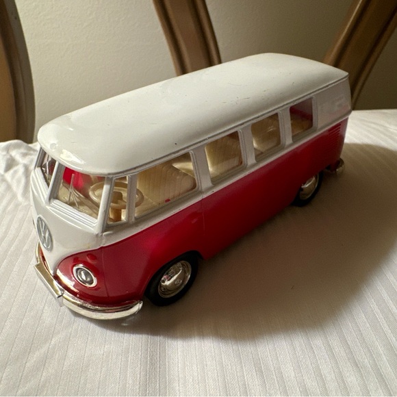 RMZ City Volkswagen T1 Transporter 1/32 Scale Die Cast Pull Back Racer - Picture 1 of 8